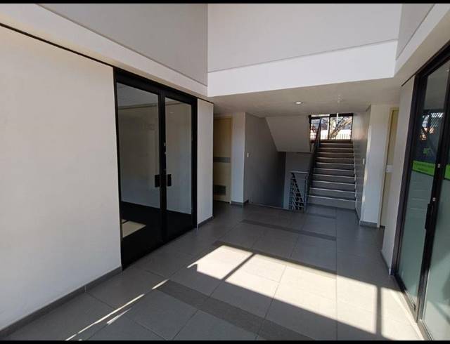 BUSINESS PROPERTY TO RENT IN BRYANSTON